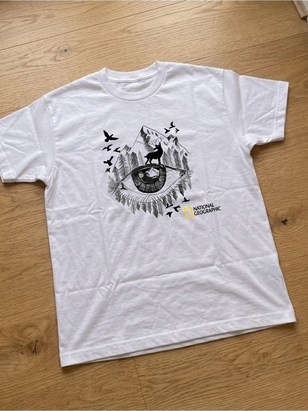Gildan National Geographic Nature Eye Graphic Tee